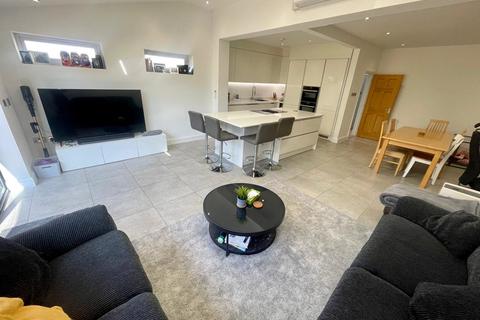 3 bedroom semi-detached house for sale, Eastwood Road, Rayleigh, Essex, SS6