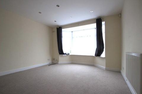 3 bedroom semi-detached house to rent, Badger Avenue, Crewe