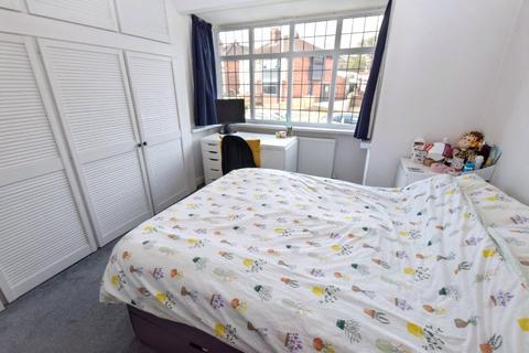 3 bedroom semi-detached house for sale, Kenilworth Road, Leeds