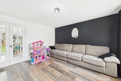 4 Hosta Close, Liverpool, L33 1SR