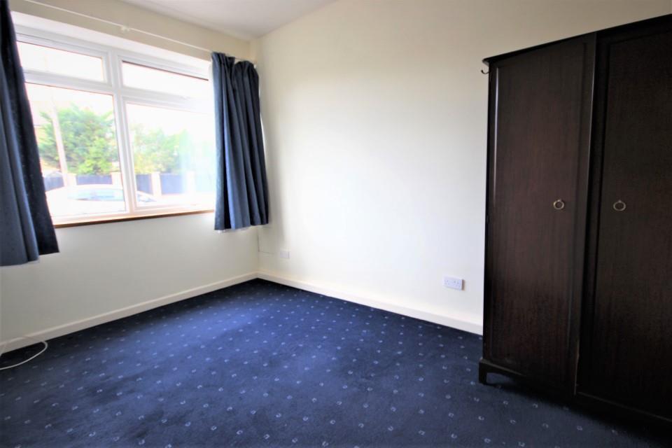 Bedroom (Main)