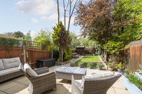 46b Adela Avenue, New Malden, KT3 6LD