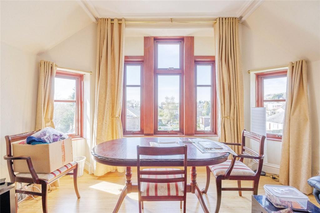 Lounge Bay Window