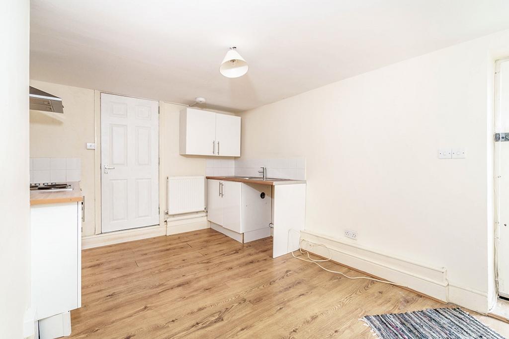 Lounge/Kitchen