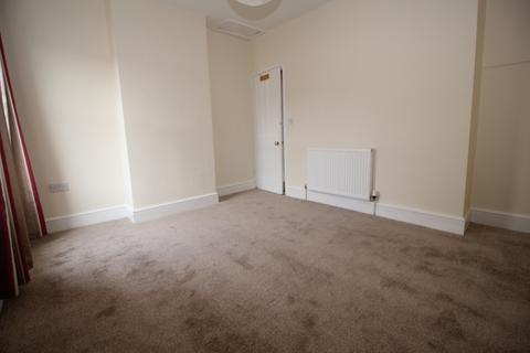2 bedroom house to rent, Boulton Road, Hampshire PO5