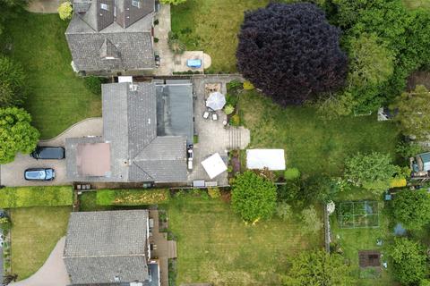 37 Gilmais, Bookham, Leatherhead, KT23 4RP