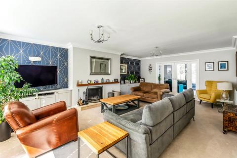 37 Gilmais, Bookham, Leatherhead, KT23 4RP