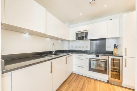 Studio to rent, Queensland Road, London N7