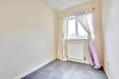 27 Gunn Close, Nottingham, NG6 7DY