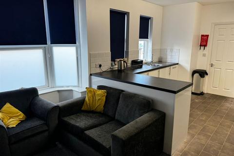 1 bedroom in a house share to rent, En-Suite Room Holderness Road, Hull