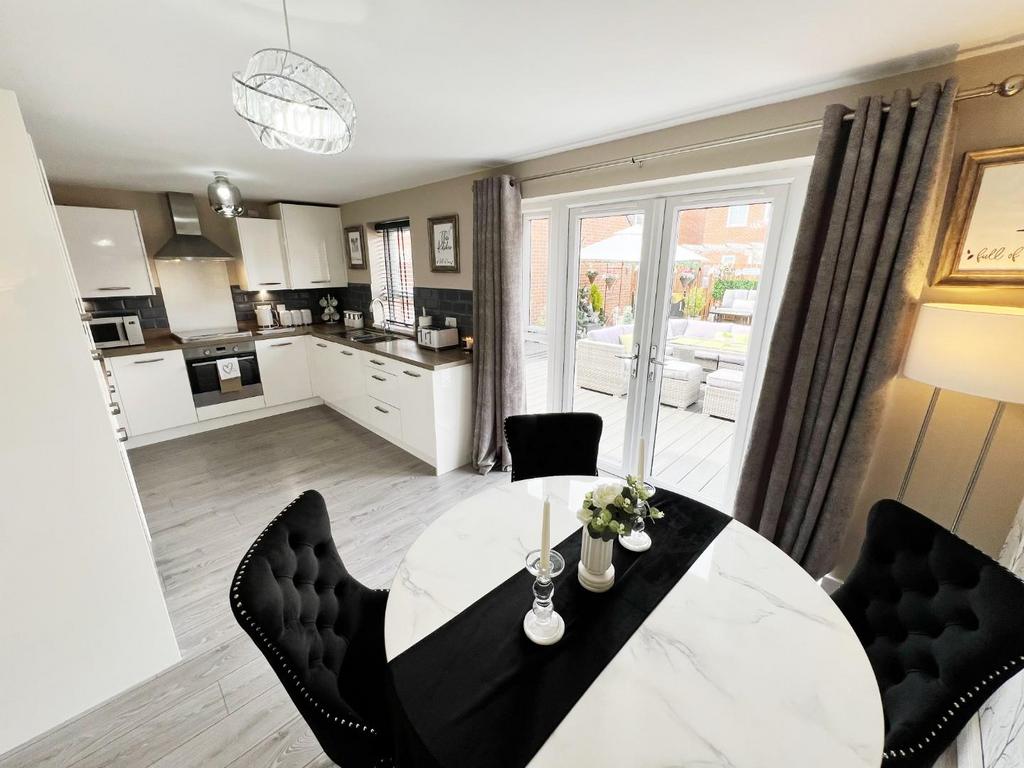Kitchen / Diner