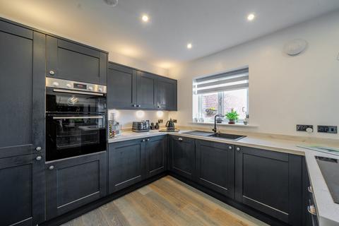 30 Thomas Drive, Killinghall, Harrogate, HG3 2FA
