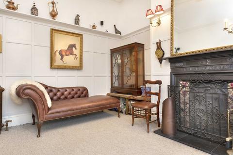 2 bedroom flat to rent, Tisbury Road, Hove, BN3