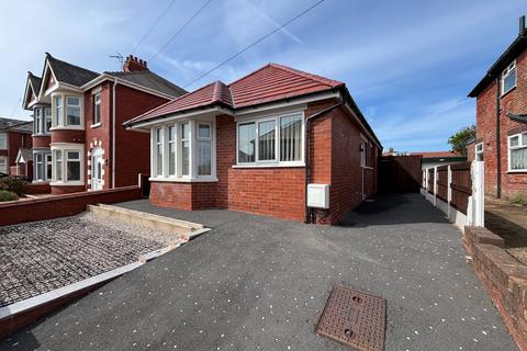 Warbreck Drive, Bispham FY2