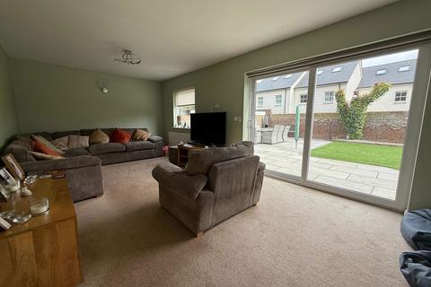 5 bedroom detached house for sale, Alderney Gardens, Broadstairs CT10