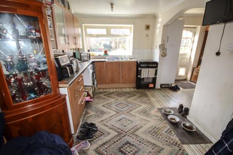 3 bedroom semi-detached house for sale, Goudhurst Road, Gillingham, ME8