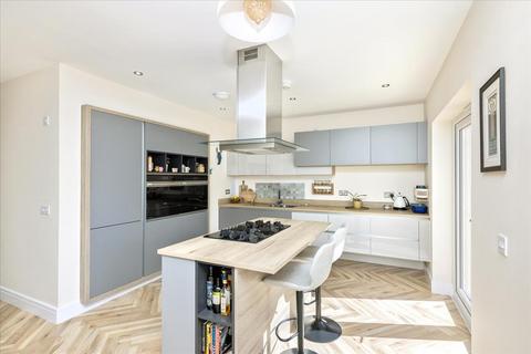 34 Shiel Hall Circle, Rosewell, EH24 9DE