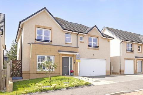 34 Shiel Hall Circle, Rosewell, EH24 9DE