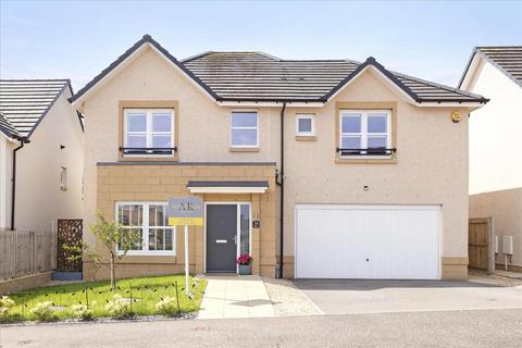 34 Shiel Hall Circle, Rosewell, EH24 9DE