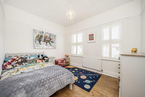 19 Oldfield Road, Hampton, TW12 2AD
