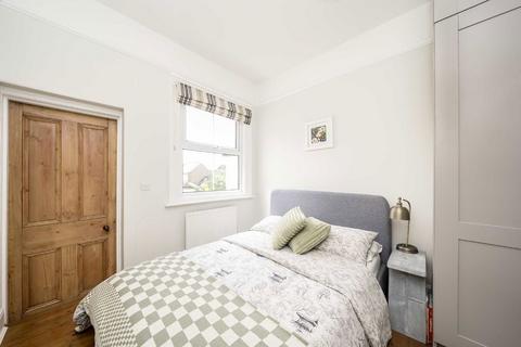 19 Oldfield Road, Hampton, TW12 2AD