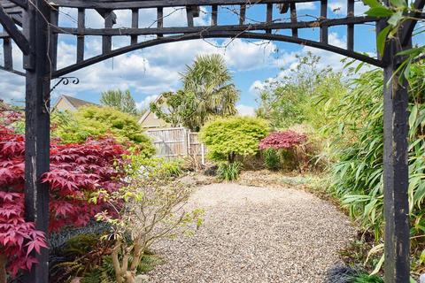 3 bedroom semi-detached bungalow for sale, Broadmead, Burton Joyce, Nottingham