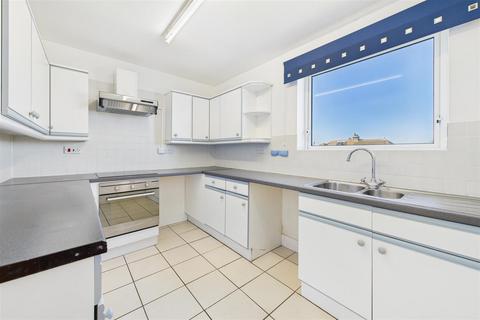 7 Carmython Court, Newquay, TR7 3AR