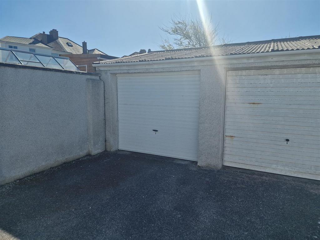 Single Garage