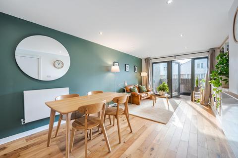 1 bedroom apartment to rent, BRAMAH ROAD, SW9