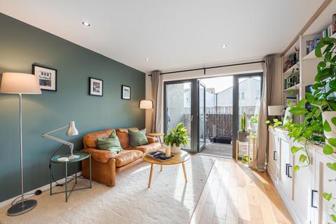 1 bedroom apartment to rent, BRAMAH ROAD, SW9