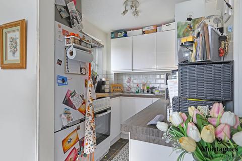 37 Hampden Close, North Weald, Epping, CM16 6JX