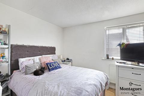 37 Hampden Close, North Weald, Epping, CM16 6JX