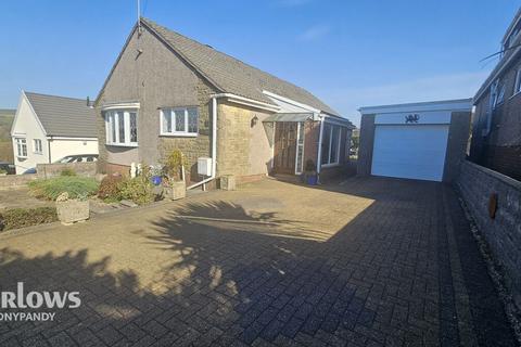 2 bedroom detached bungalow for sale, Maes y Bryn, Tonyrefail, Porth CF39