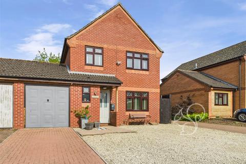 3 bedroom detached house for sale, Laurel Close, Bury St. Edmunds IP31