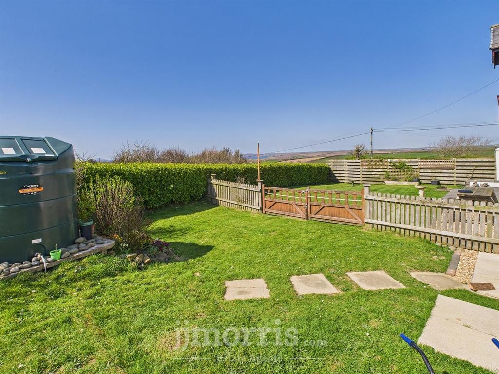 CAM02121 G0-PR0136-STILL006 - Copy - Copy.jpg