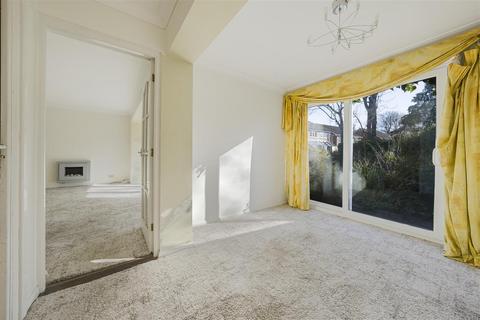 8 Moss Side, Bricket Wood, St Albans, AL2 3SU