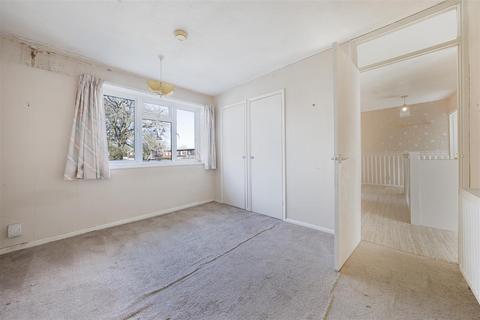 8 Moss Side, Bricket Wood, St Albans, AL2 3SU