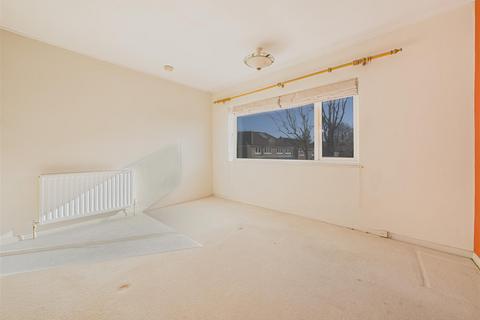 8 Moss Side, Bricket Wood, St Albans, AL2 3SU