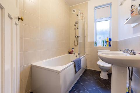 2 bedroom flat to rent, *August 2025* Benton Road, High Heaton, NE7