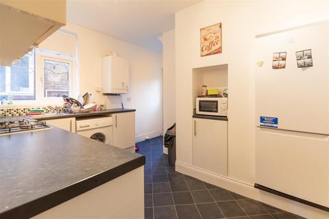 2 bedroom flat to rent, *August 2025* Benton Road, High Heaton, NE7