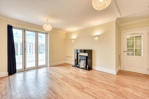 2 bedroom detached bungalow for sale, Wellington Road, Burton Joyce, Nottingham NG14