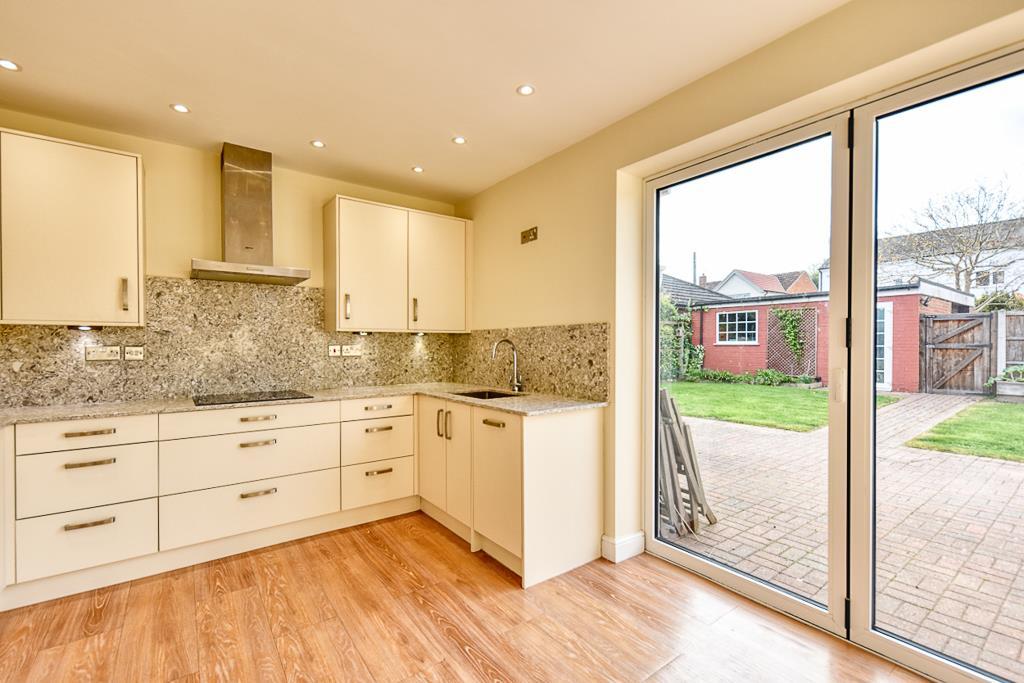 DSC 9843 hdr.jpg