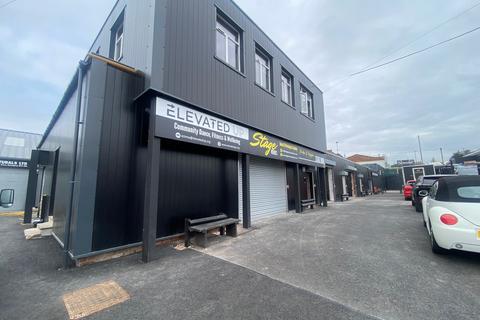 Warehouse to rent, Unit 3&4, Winster Grove Industrial Estate, Birmingham