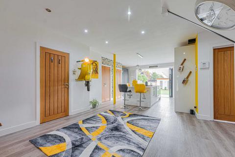5 bedroom detached house for sale, Ashingdon Road, Rochford, SS4