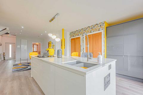 5 bedroom detached house for sale, Ashingdon Road, Rochford, SS4