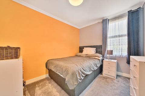 39 Walnuts Road, Orpington, BR6 0RG