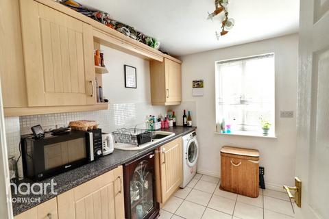 2 bedroom flat for sale, Bobbin Road, Norwich