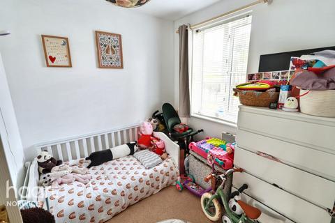 2 bedroom flat for sale, Bobbin Road, Norwich