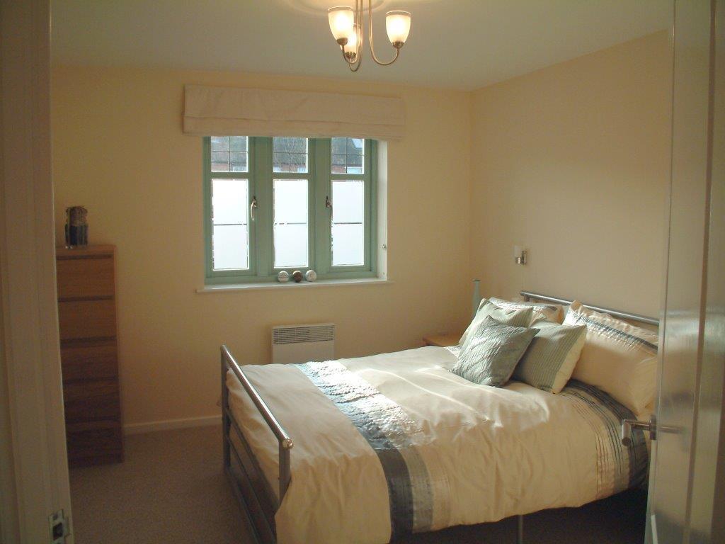 Bed 1.jpg