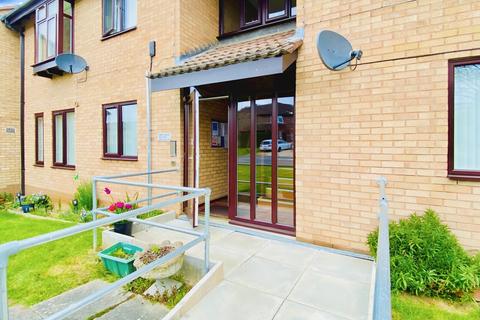 2 bedroom flat for sale, Fern Close, Thurnby, LE7
